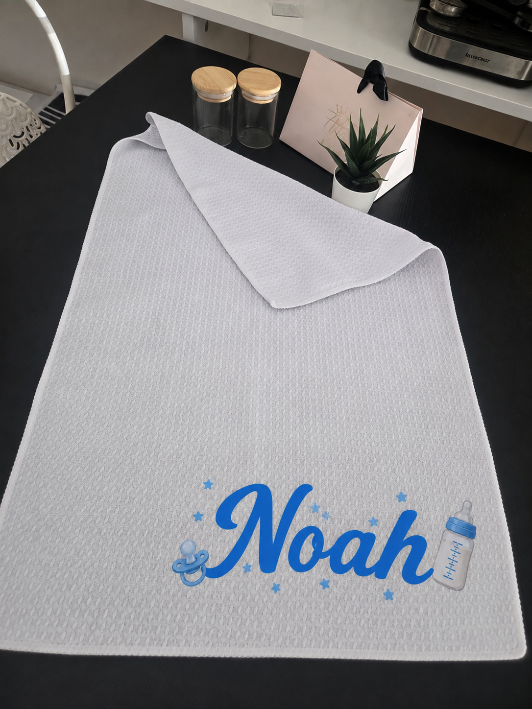 Kit Nascita Personalizzato con Nome e Foto – Bavaglino, Telo, Astuccio, Sacca e Body